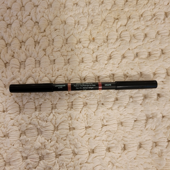 Vincent Longo Duo Lip Pencil Lavender Lite & Grape - Picture 2 of 3